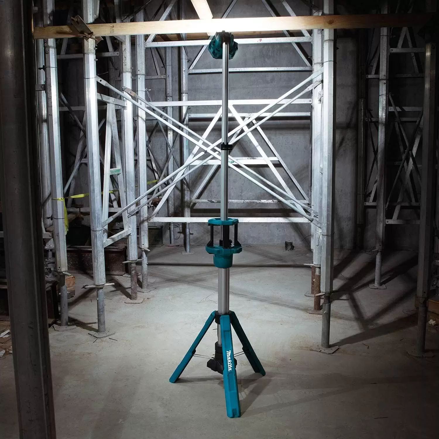 Makita DML813 18V LXT Lithium‑Ion Cordless Tower Work Light - Tool Only